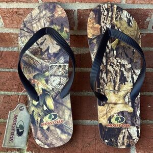 MOSSY OAK Authentic Men’s Camouflage Mixed Foliage Flip Flops